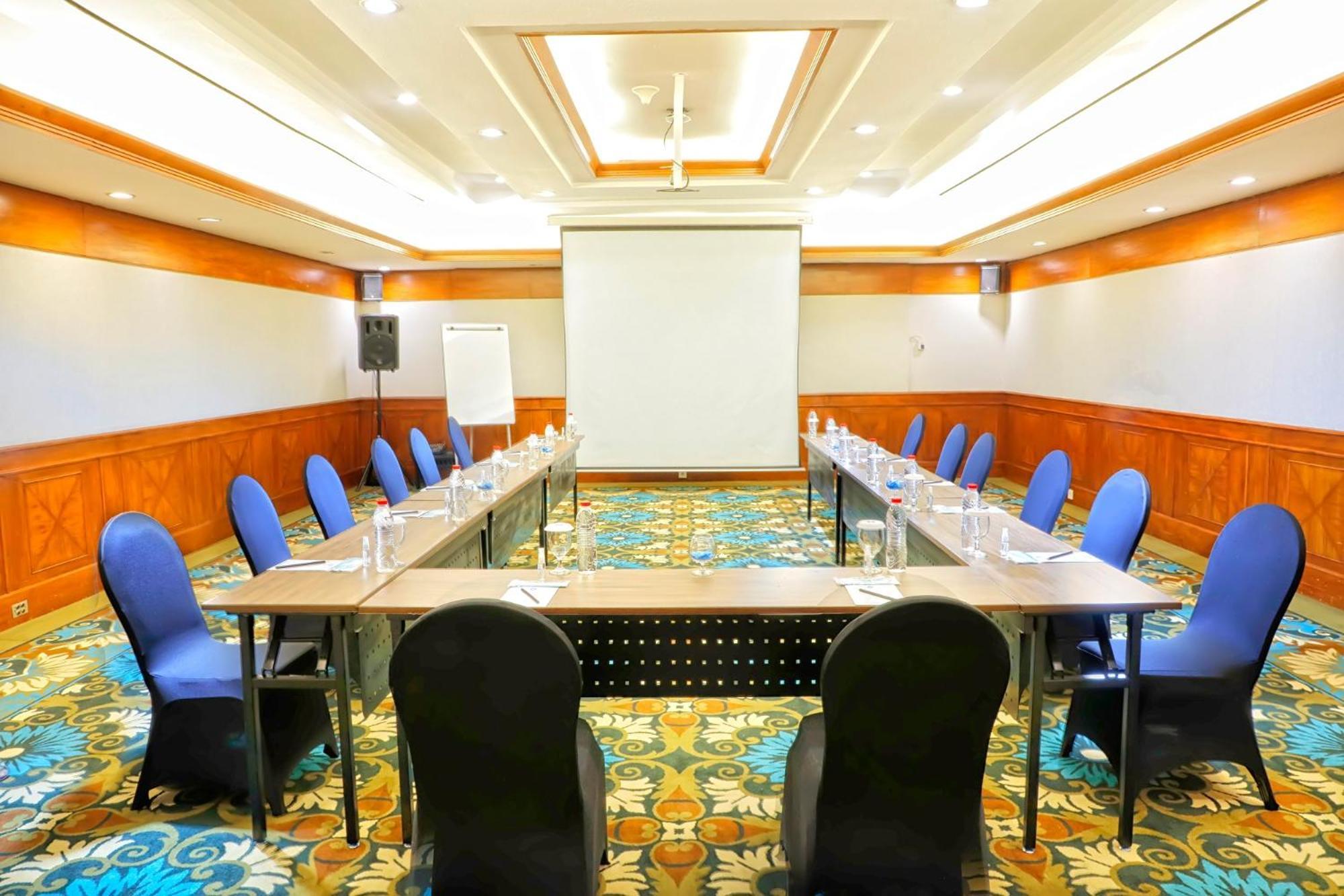 Lido Lake Resort By Mnc Hotel Bogor Exteriör bild