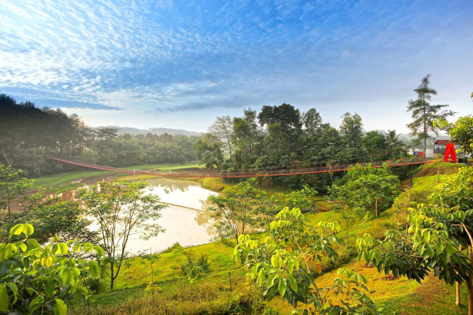 Lido Lake Resort By Mnc Hotel Bogor Exteriör bild