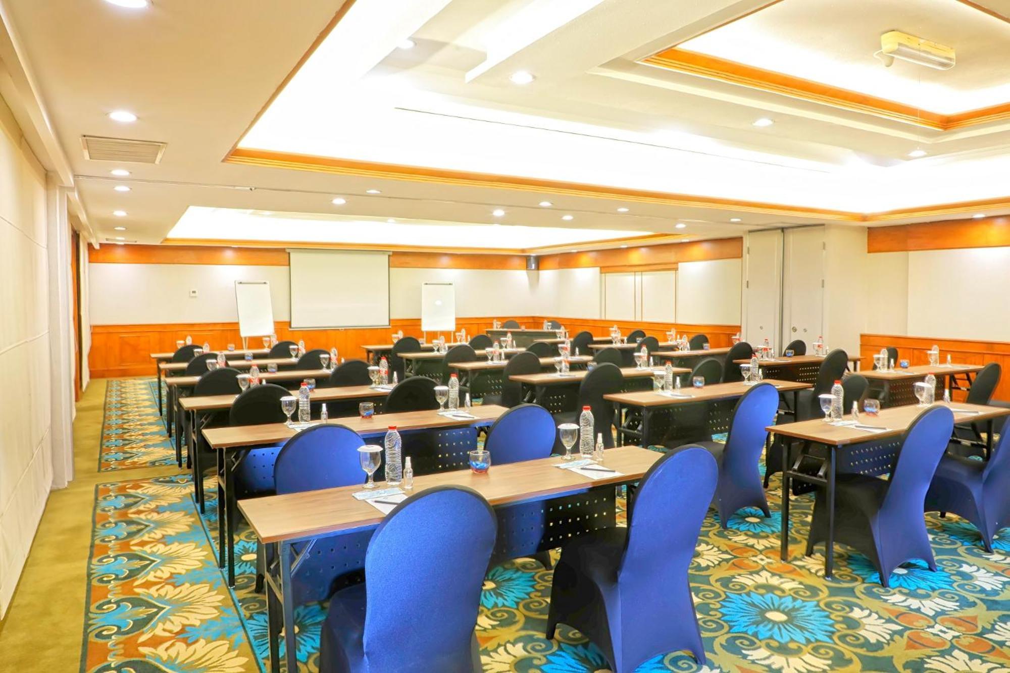 Lido Lake Resort By Mnc Hotel Bogor Exteriör bild