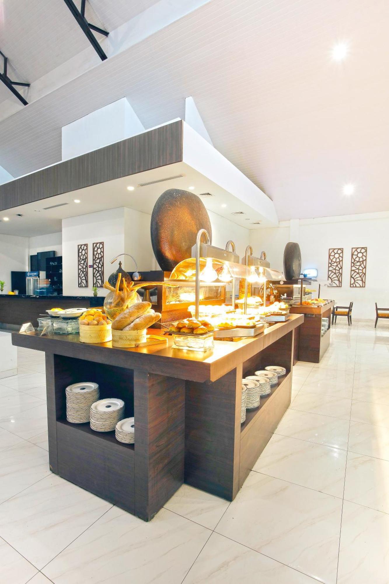 Lido Lake Resort By Mnc Hotel Bogor Exteriör bild