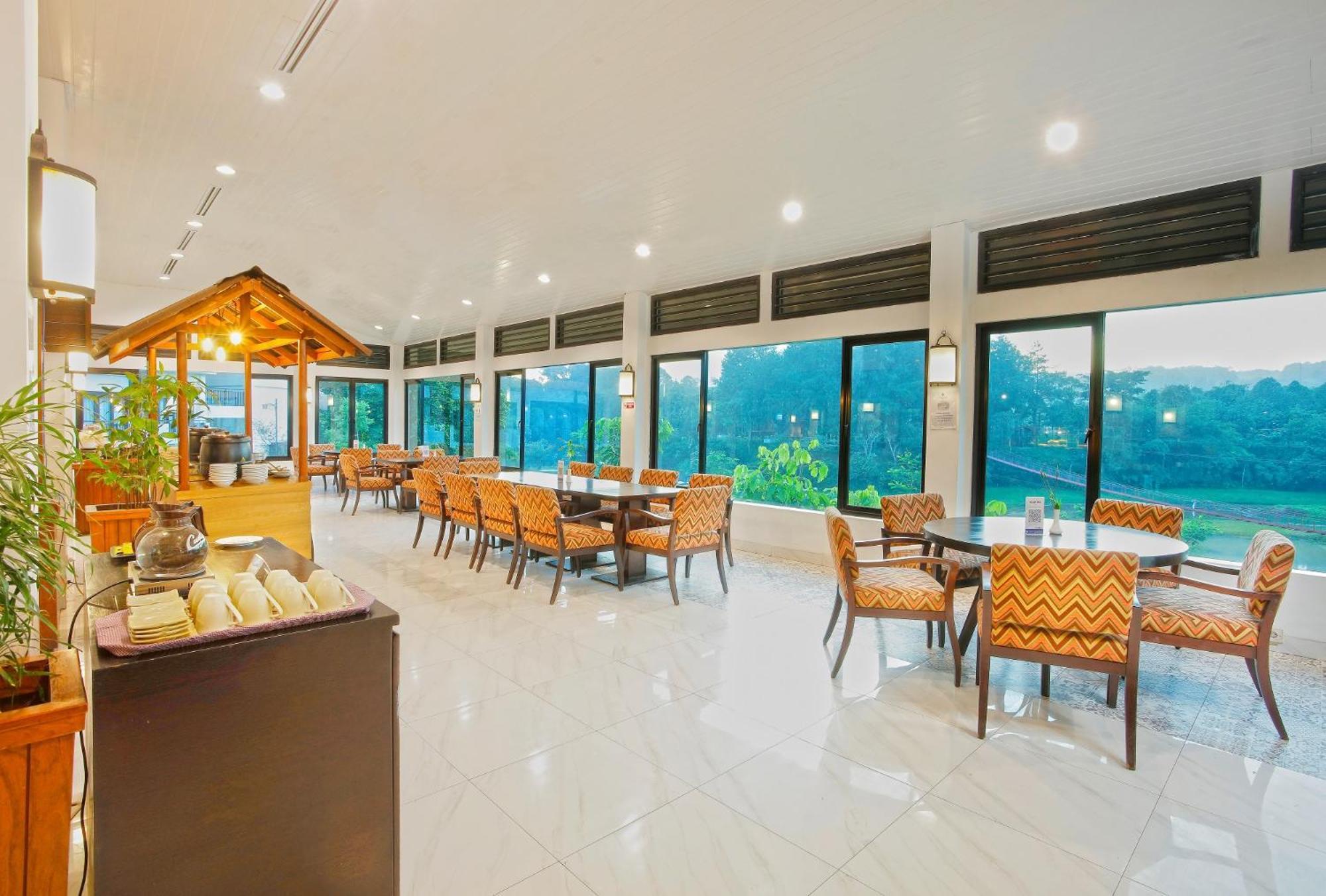 Lido Lake Resort By Mnc Hotel Bogor Exteriör bild