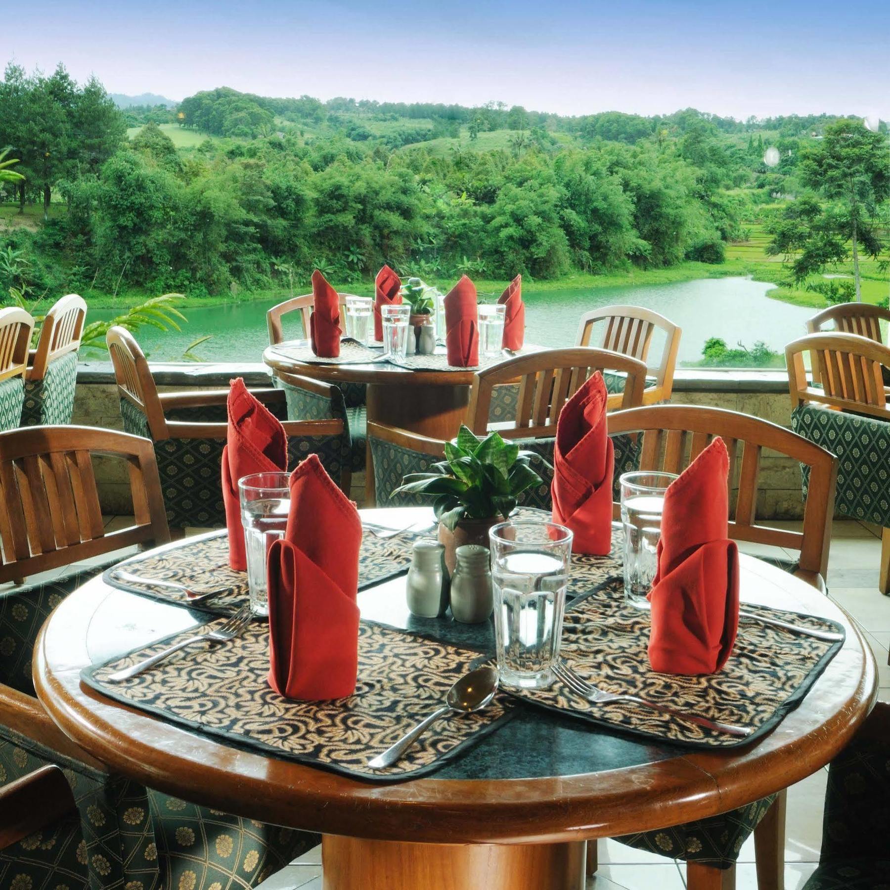 Lido Lake Resort By Mnc Hotel Bogor Exteriör bild